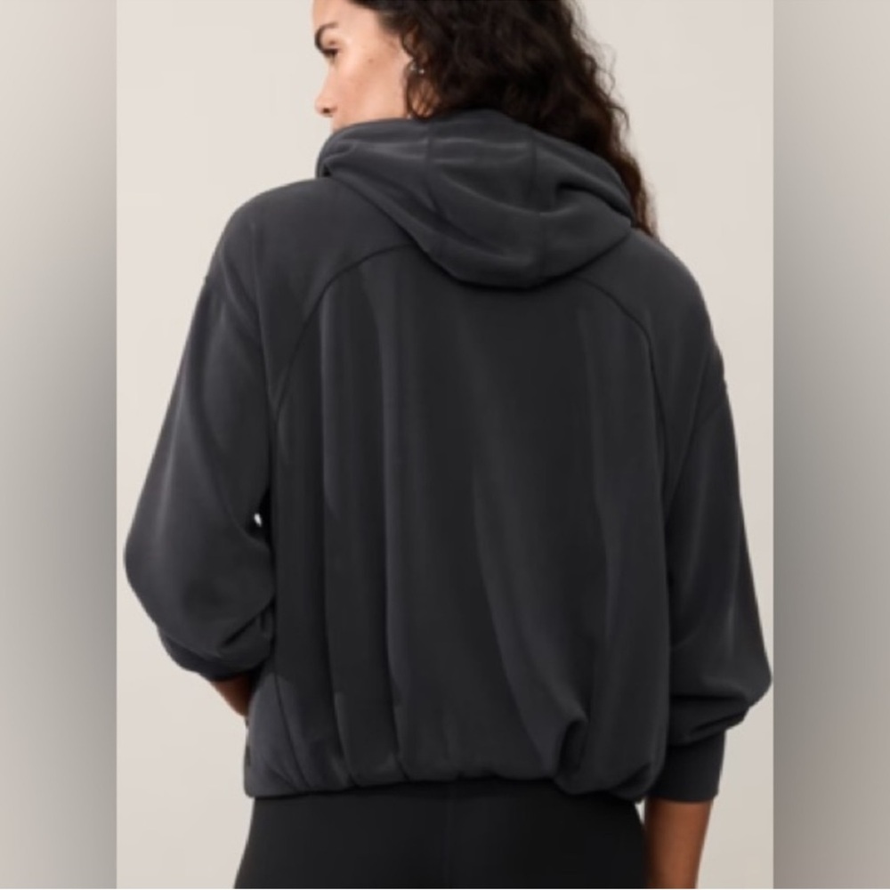 NWT Athleta Seasoft Bubble Hem Hoodie - Picture 2 of 7